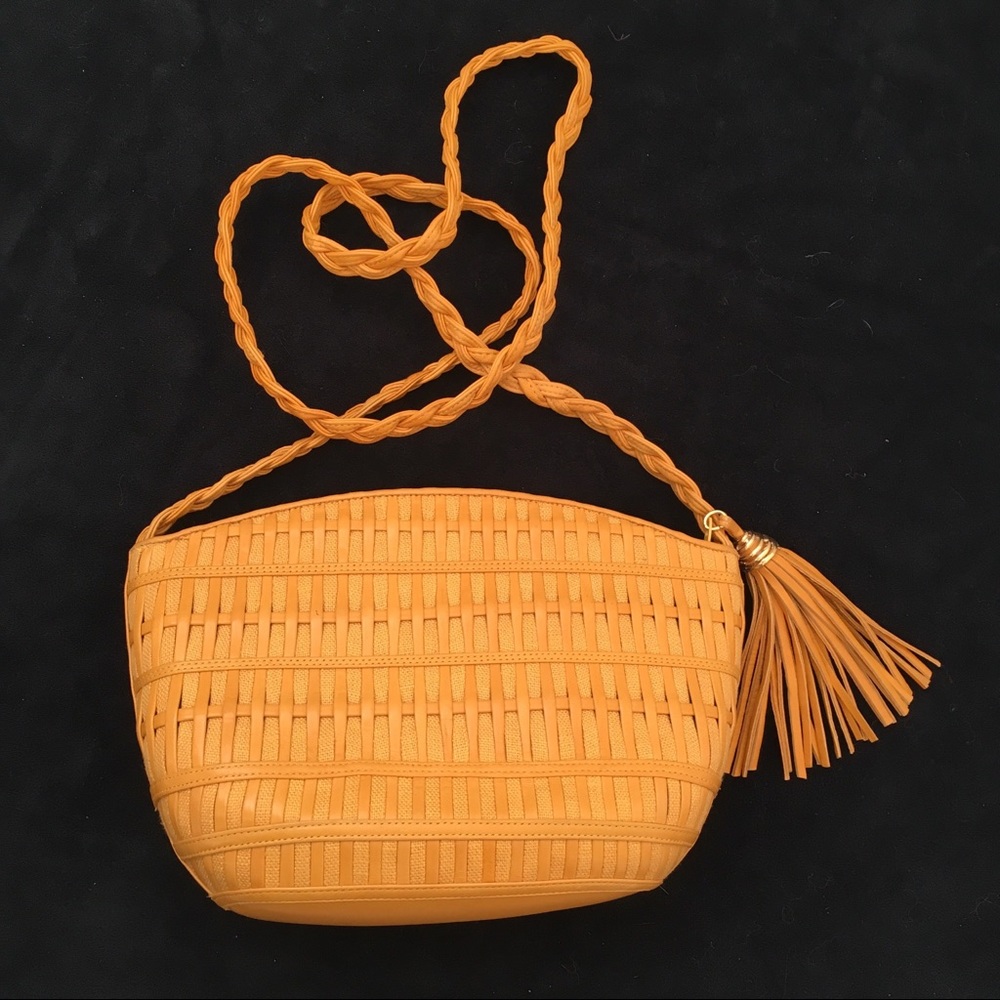 Sharif shoulder bag